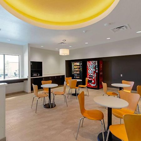 Motel 6 Austin Airport Esterno foto