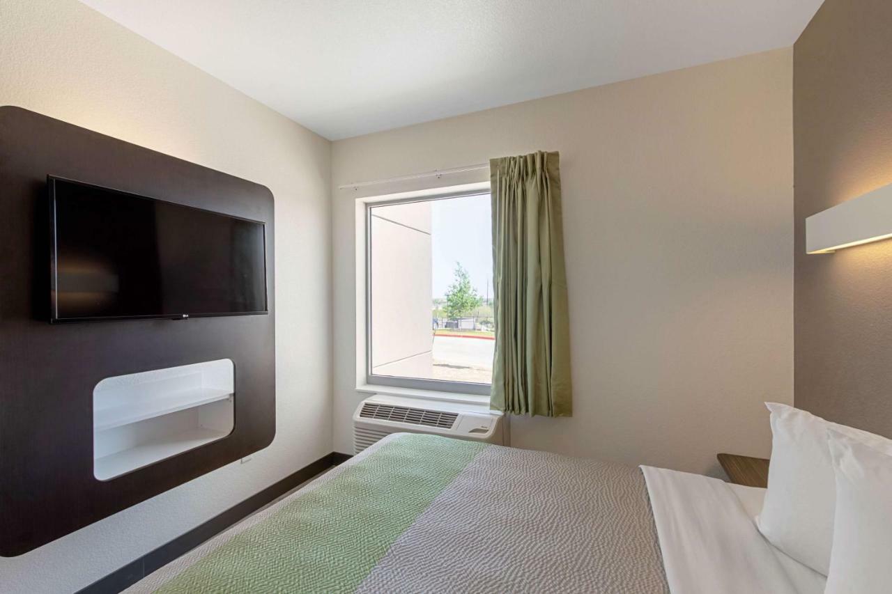 Motel 6 Austin Airport Esterno foto